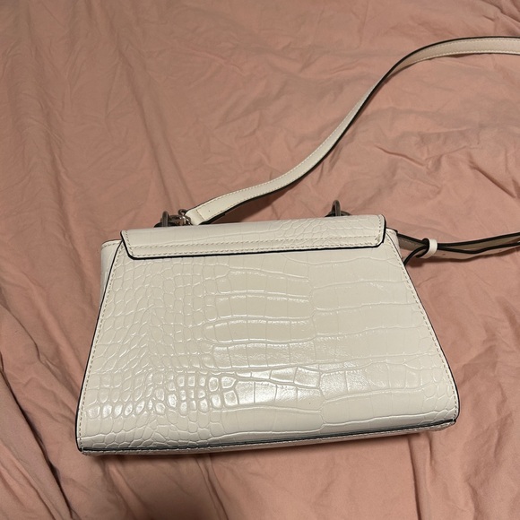 Guess Handbag - Picture 3 of 6